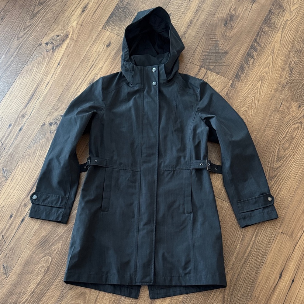 Kirkland women’s mid length jacket, grey, size small